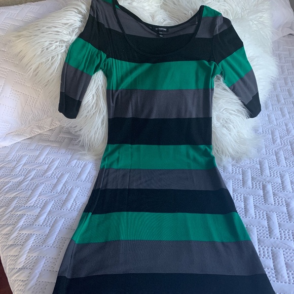 Dress - Picture 1 of 2